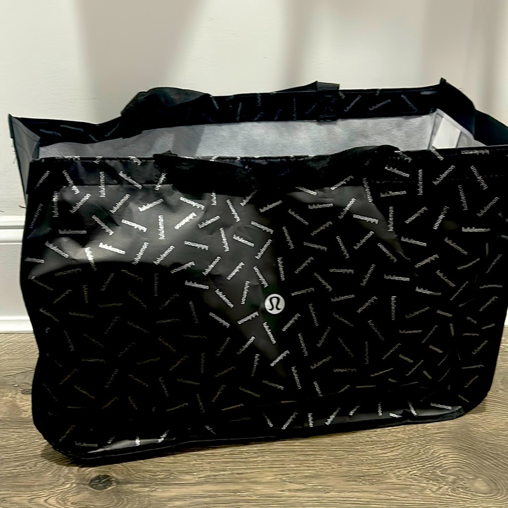 Lululemon bag